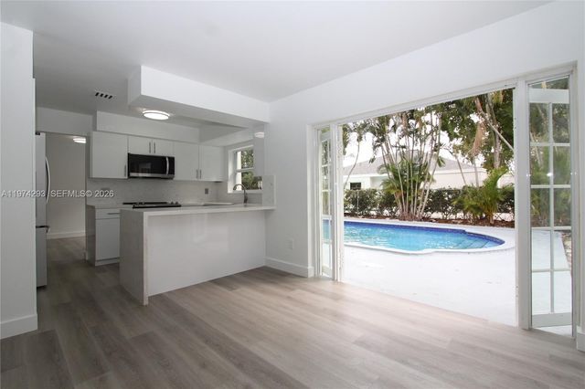 4940 SW 94th Way, Cooper City, FL 33328