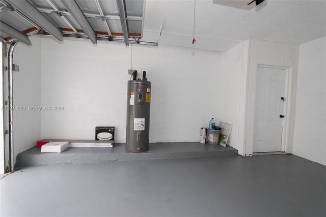 4940 SW 94th Way, Cooper City, FL 33328