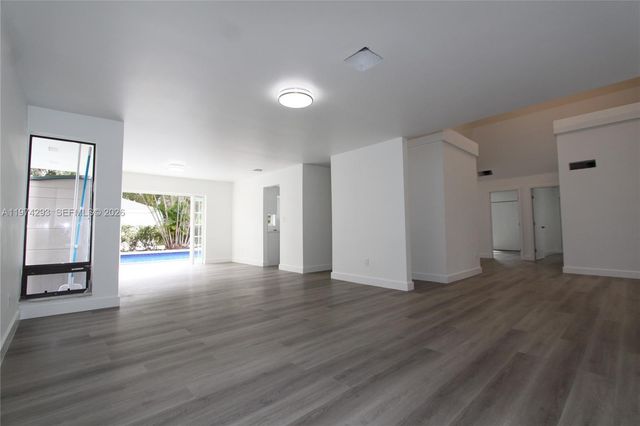 4940 SW 94th Way, Cooper City, FL 33328