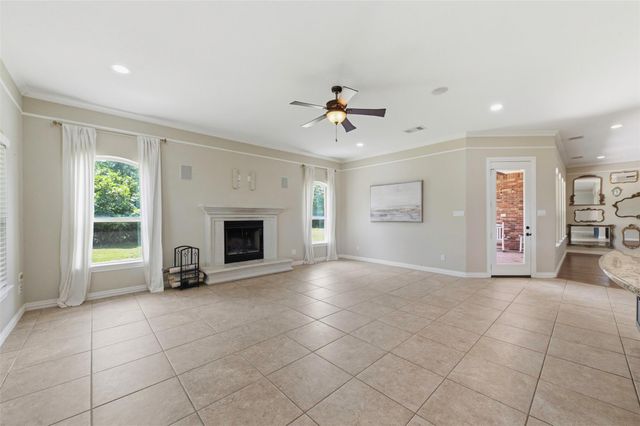 14494 Diamondhead N, Conroe, TX 77356