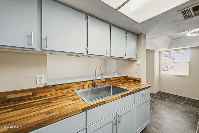 4016 S 44TH Place, Phoenix, AZ 85040