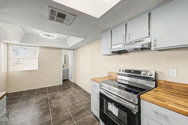 4016 S 44TH Place, Phoenix, AZ 85040
