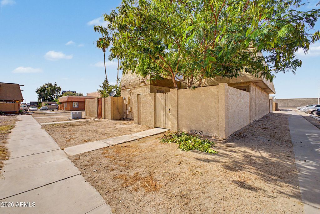 4016 S 44TH Place, Phoenix, AZ 85040 — photo 2