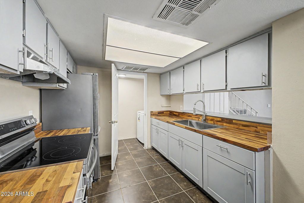 4016 S 44TH Place, Phoenix, AZ 85040 — photo 4