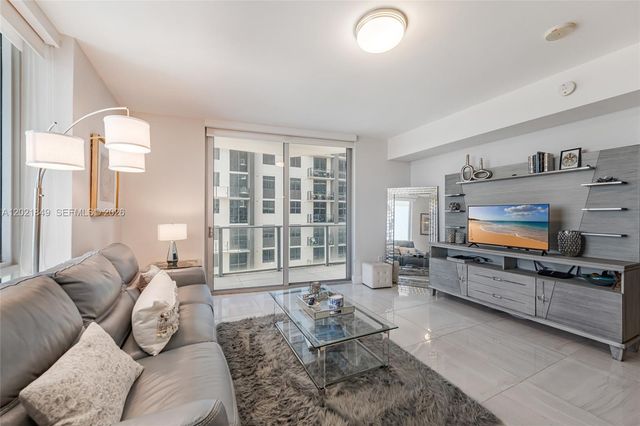 1010 SW 2nd Ave 1608, Miami, FL 33130