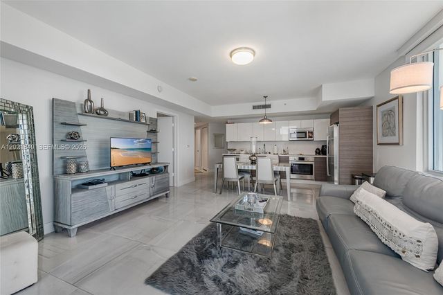 1010 SW 2nd Ave 1608, Miami, FL 33130