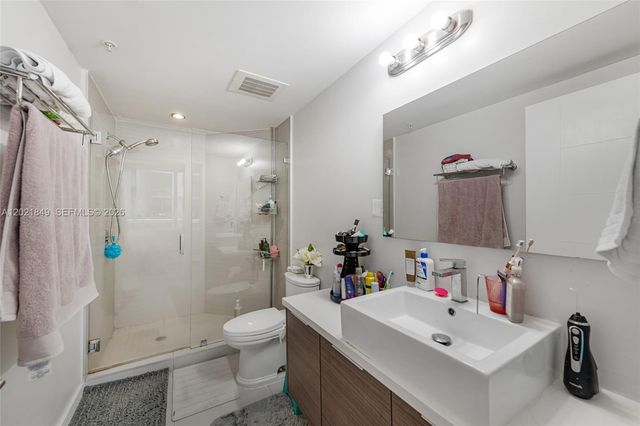 1010 SW 2nd Ave 1608, Miami, FL 33130