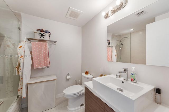 1010 SW 2nd Ave 1608, Miami, FL 33130