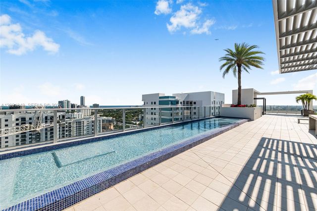 1010 SW 2nd Ave 1608, Miami, FL 33130