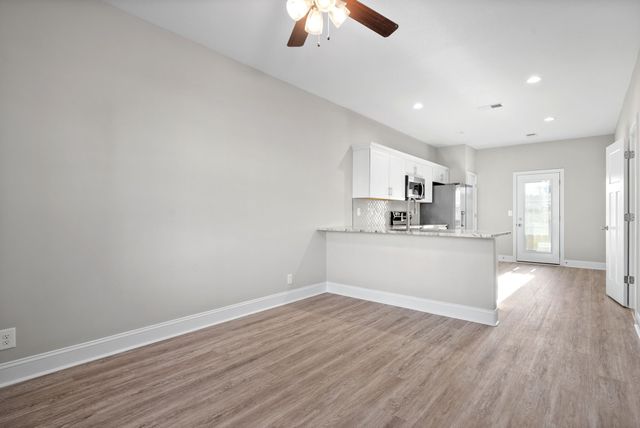 1201 Fort Campbell Blvd Unit 5E, Clarksville, TN 37042