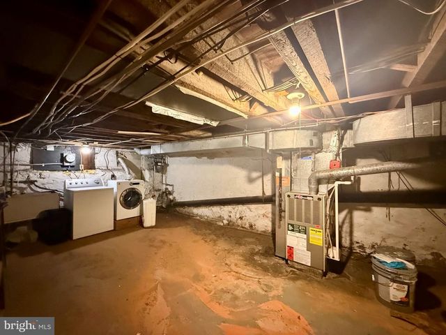 924 LOVERING AVE, Wilmington, DE 19806