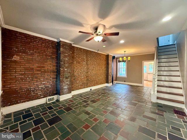 924 LOVERING AVE, Wilmington, DE 19806