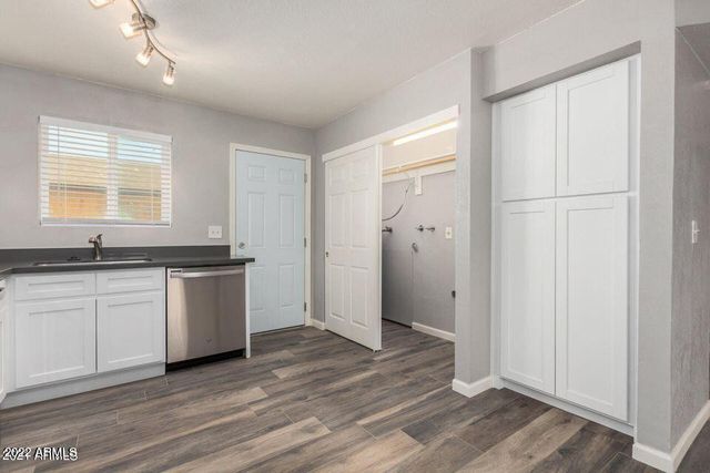 3 N Naco Way Apt 2, Chandler, AZ 85225