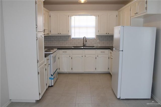 1408 Pine Street C, Weslaco, TX 78596