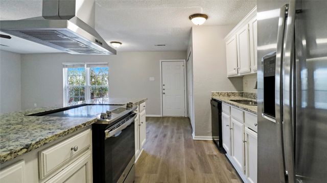 7437 Sandhurst Lane S, North Richland Hills, TX 76182