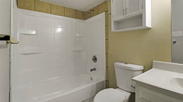 7437 Sandhurst Lane S, North Richland Hills, TX 76182