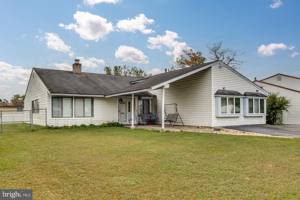 552 FOUR MILE BRANCH RD, Sicklerville, NJ 08081
