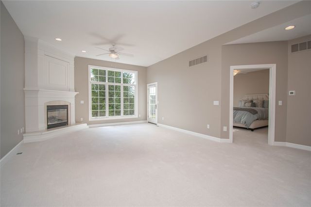 1408 NW 141st Street 8, Clive, IA 50325