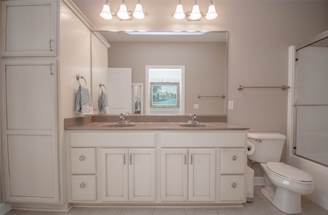 1408 NW 141st Street 8, Clive, IA 50325