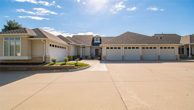 1408 NW 141st Street 8, Clive, IA 50325