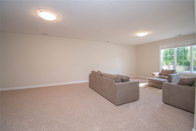 1408 NW 141st Street 8, Clive, IA 50325