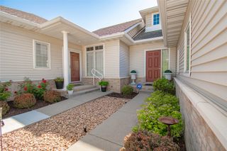1408 NW 141st Street 8, Clive, IA 50325