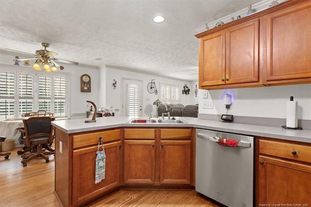 6904 County Place Drive, Hope Mills, NC 28348