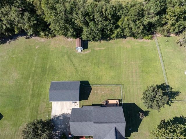 6904 County Place Drive, Hope Mills, NC 28348