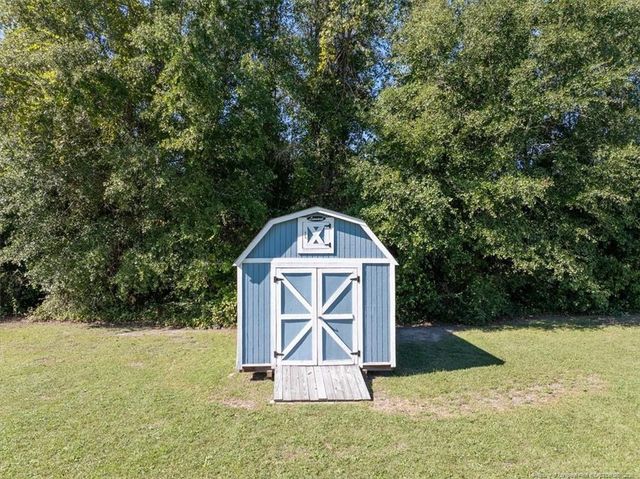 6904 County Place Drive, Hope Mills, NC 28348