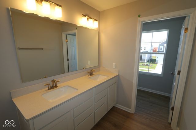 5220 Rolling Meadow Boulevard, Indianapolis, IN 46237