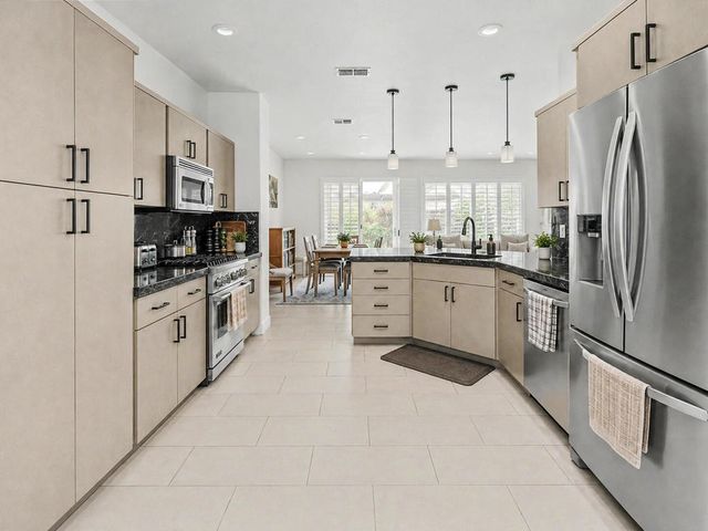 37443 Mojave Sage Street, Palm Desert, CA 92211