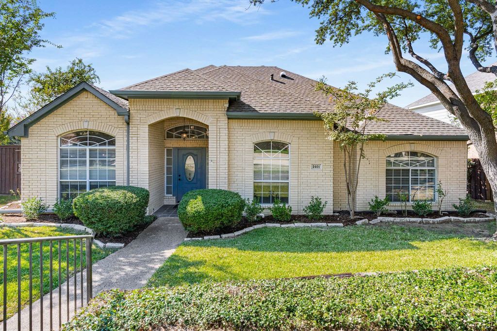 2401 Manchester Drive, Carrollton, TX 75006