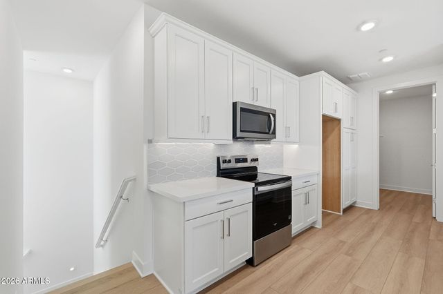 2121 W Sonoran Desert Drive 78, Phoenix, AZ 85085