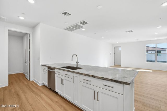 2121 W Sonoran Desert Drive 78, Phoenix, AZ 85085