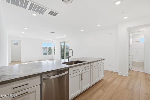 2121 W Sonoran Desert Drive 78, Phoenix, AZ 85085