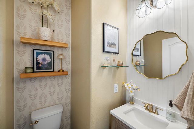 427 Shoreview Drive, Conroe, TX 77303