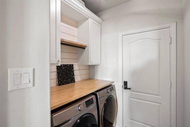 427 Shoreview Drive, Conroe, TX 77303