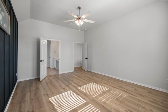 427 Shoreview Drive, Conroe, TX 77303