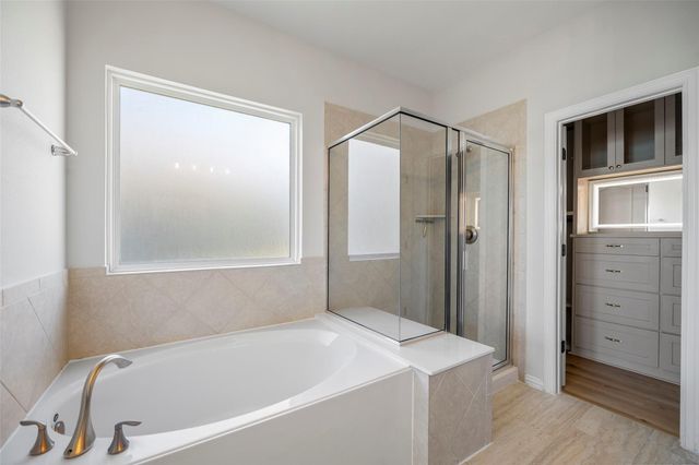 427 Shoreview Drive, Conroe, TX 77303