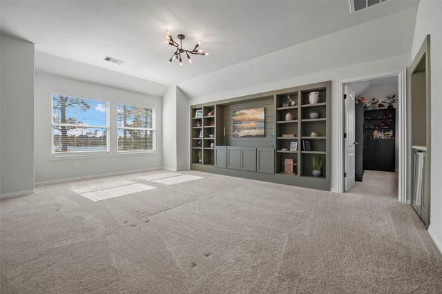 427 Shoreview Drive, Conroe, TX 77303