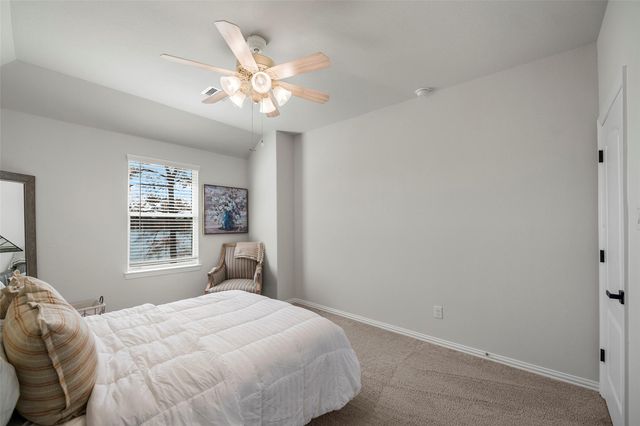 427 Shoreview Drive, Conroe, TX 77303