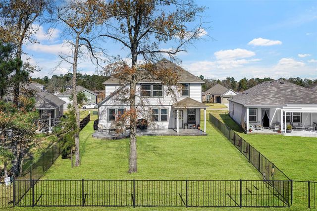 427 Shoreview Drive, Conroe, TX 77303