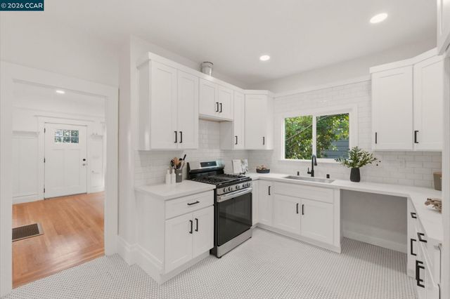 3214 California St, Berkeley, CA 94703