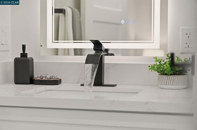 3214 California St, Berkeley, CA 94703