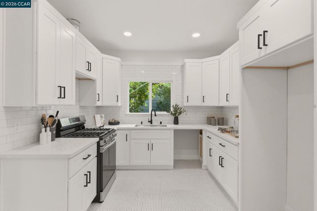 3214 California St, Berkeley, CA 94703