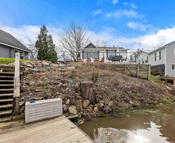 6113 N 300 E, Monon, IN 47959