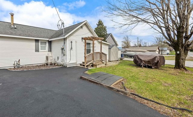 6113 N 300 E, Monon, IN 47959