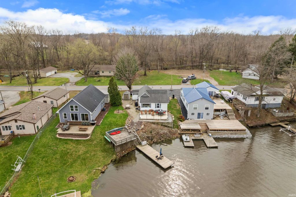 6113 N 300 E, Monon, IN 47959