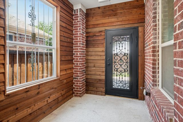 7211 Beranger Drive, Irving, TX 75063