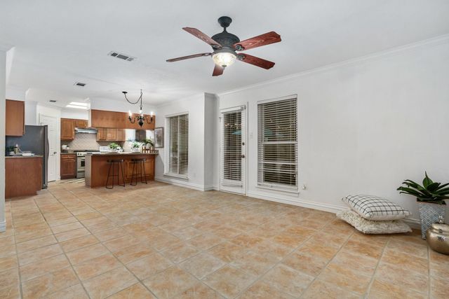 15 Dusky Meadow Place, The Woodlands, TX 77381